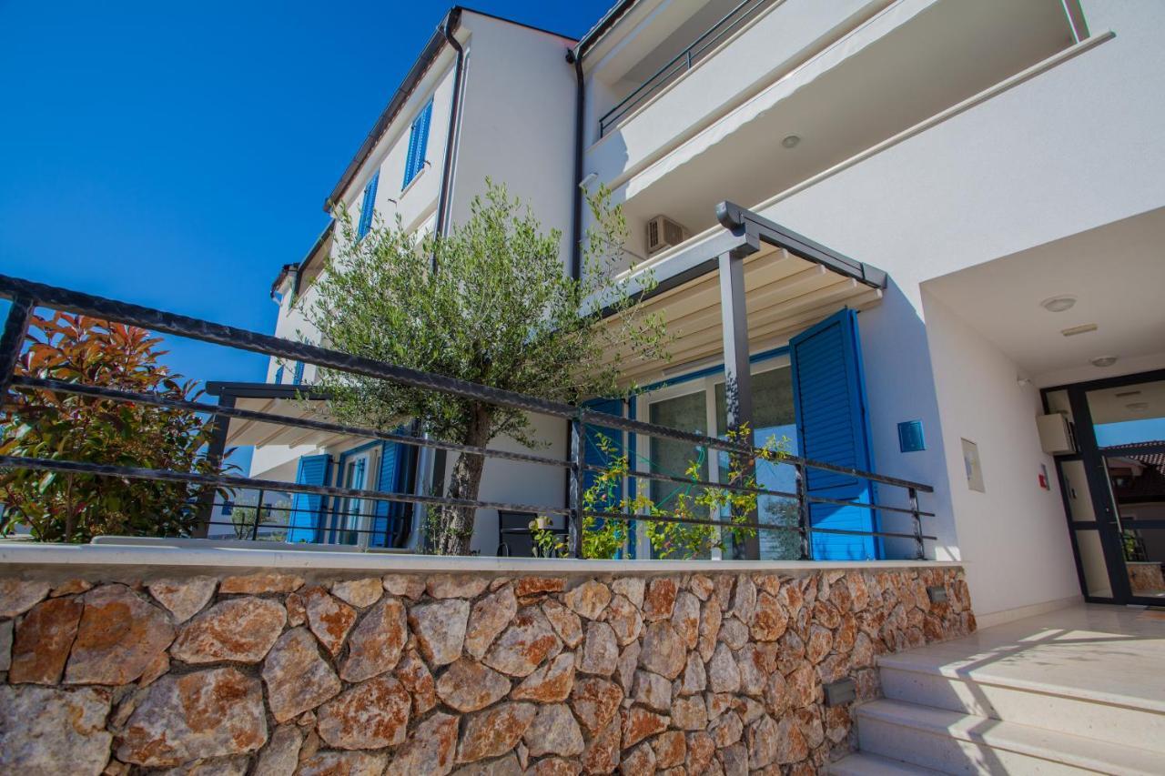 Apartman Madonnina Cres Dış mekan fotoğraf