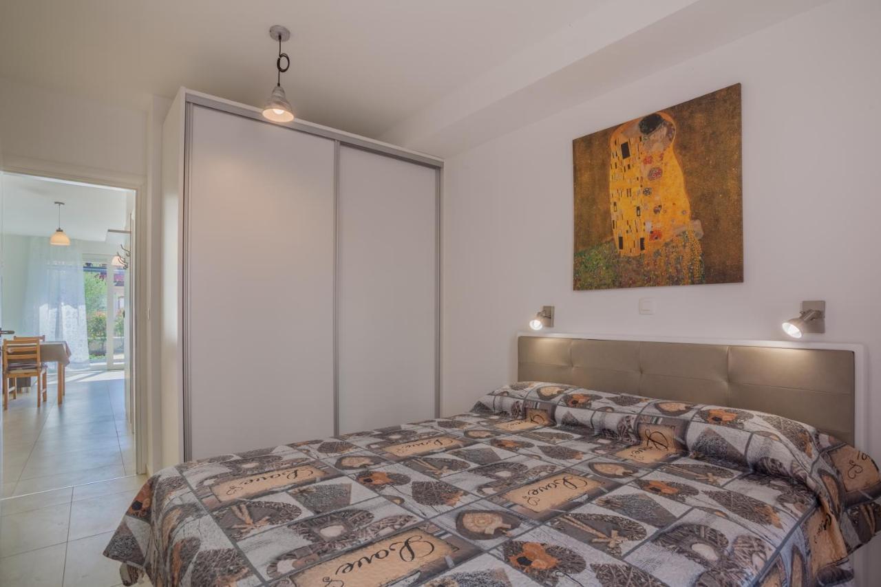 Apartman Madonnina Cres Dış mekan fotoğraf